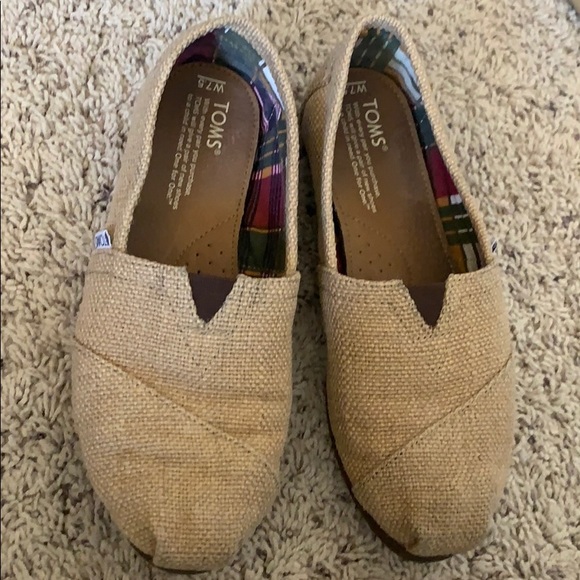 Toms Shoes - Women’s Toms Alpargata tan burlap shoes Sz 7.5